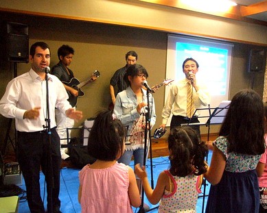 4º Aniversário da Igreja de Hamamatsu No sábado, 19 de Maio, nossa igreja filha em Hamamatsu celebrou o seu 4º Aniversário com a presença do pastor Juan...