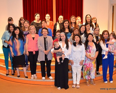 Dia das Mães 2014 A “Igreja Cristã de Shinshiro” celebrou no domingo passado, 11 de maio, o “Dia das Mães”, dando-lhes uma merecida...